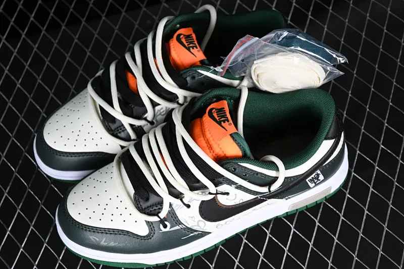 All Categories Nk SB Dunk Series Nk SB Dunk Low Low-top Sneakers Nk Dunk Low Panda Prank Slide Track Crack Skater SB Strap Low-top Casual Sneakers DD1391-300